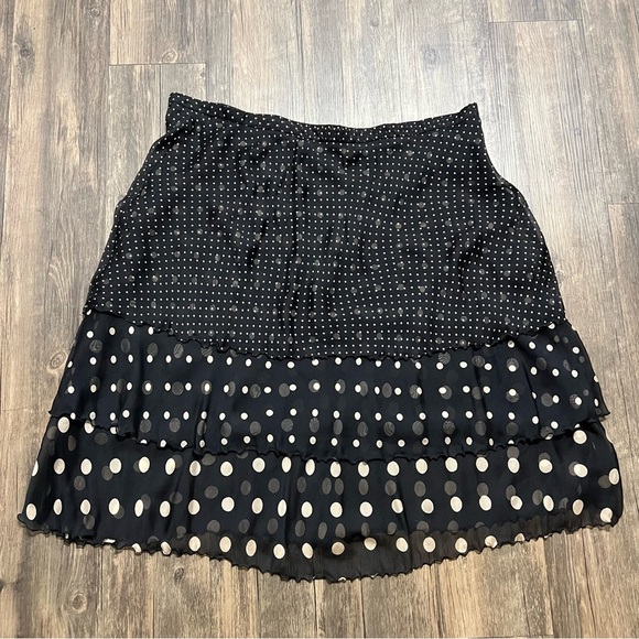 Tommy Hilfiger Mid Length Silk Black White Polka Dots Tier Ruffle Layer Skirt 16 - Picture 5 of 11